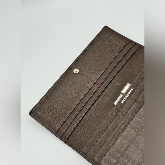 BURBERRY Leather Long Bifold Wallet - Picture 8 of 13